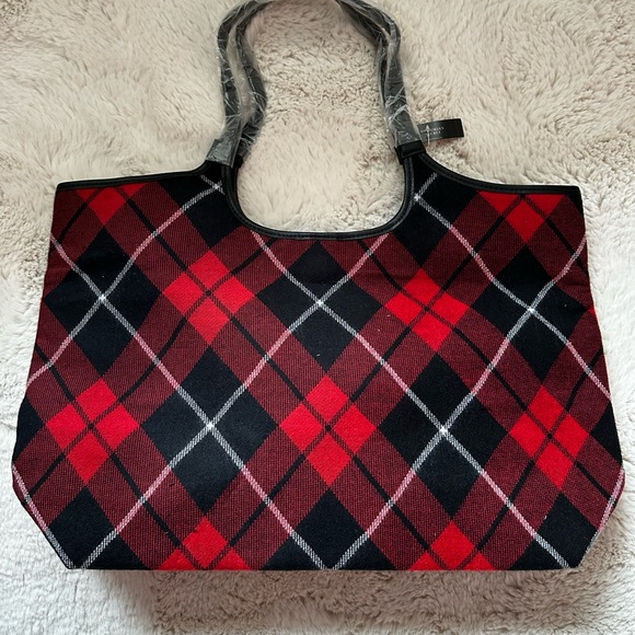 ♦️ Beautiful Victoria’s Secret Holiday tote bag ♦️ - Picture 4 of 4